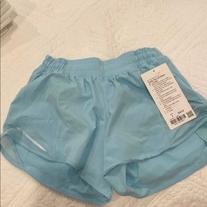 Lululemon Hotty Hot short II 4”